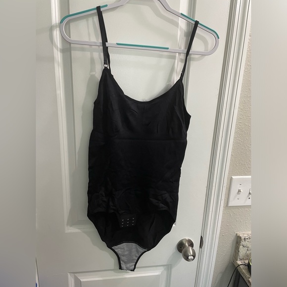Seamless Slimming Bodysuit - Black - New in Packaging - Picture 4 of 10